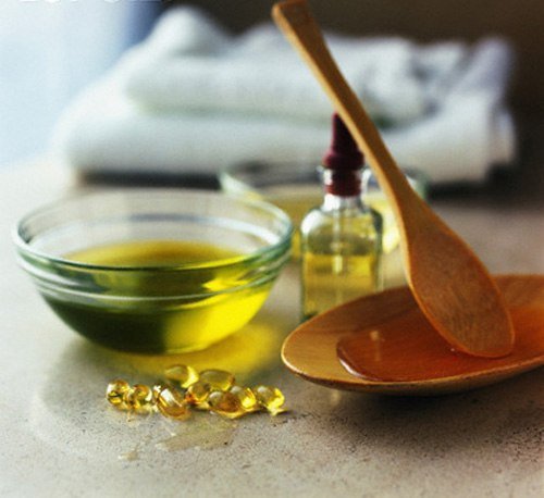 Làm mờ nám, tàn nhang và dưỡng da bằng mật ong và dầu oliu