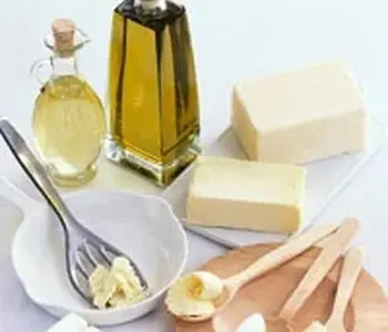 10 công dụng thần kỳ của dầu dừa giúp da đẹp dáng thon