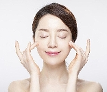 7 món đồ không thể thiếu cho các chị em U30 dưỡng da