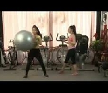 Bài tập giảm cân với bóng cho các bà mẹ