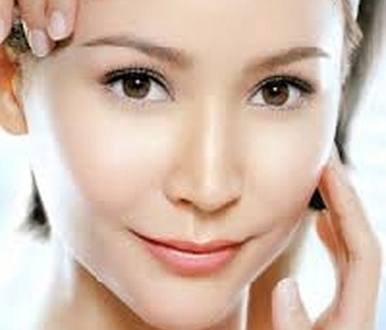 Sao Hàn tẩy da trắng tự tin như thế nào ?
