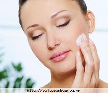 Mách bạn bí quyết chăm sóc da toàn thân cho mùa đông khô lạnh