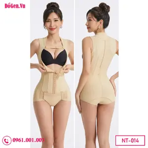 Khách hàng mặc áo gen định hình sau hút mỡ bụng định hình mông với thiết kế khoét rỗng vùng mông.