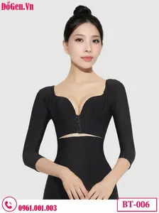 phụ nữ mặc gen nịt sau hút mỡ bắp tay tự tin
