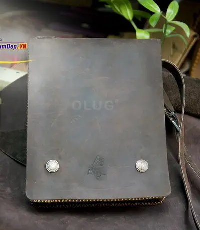 Túi Xách Nam Đeo Chéo Làm Từ Da Thật Handmade Olug Mã SP 961